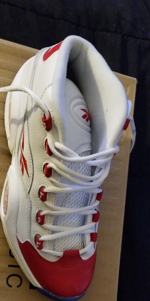 Like New Reebok Question Mid (RED/WHT)